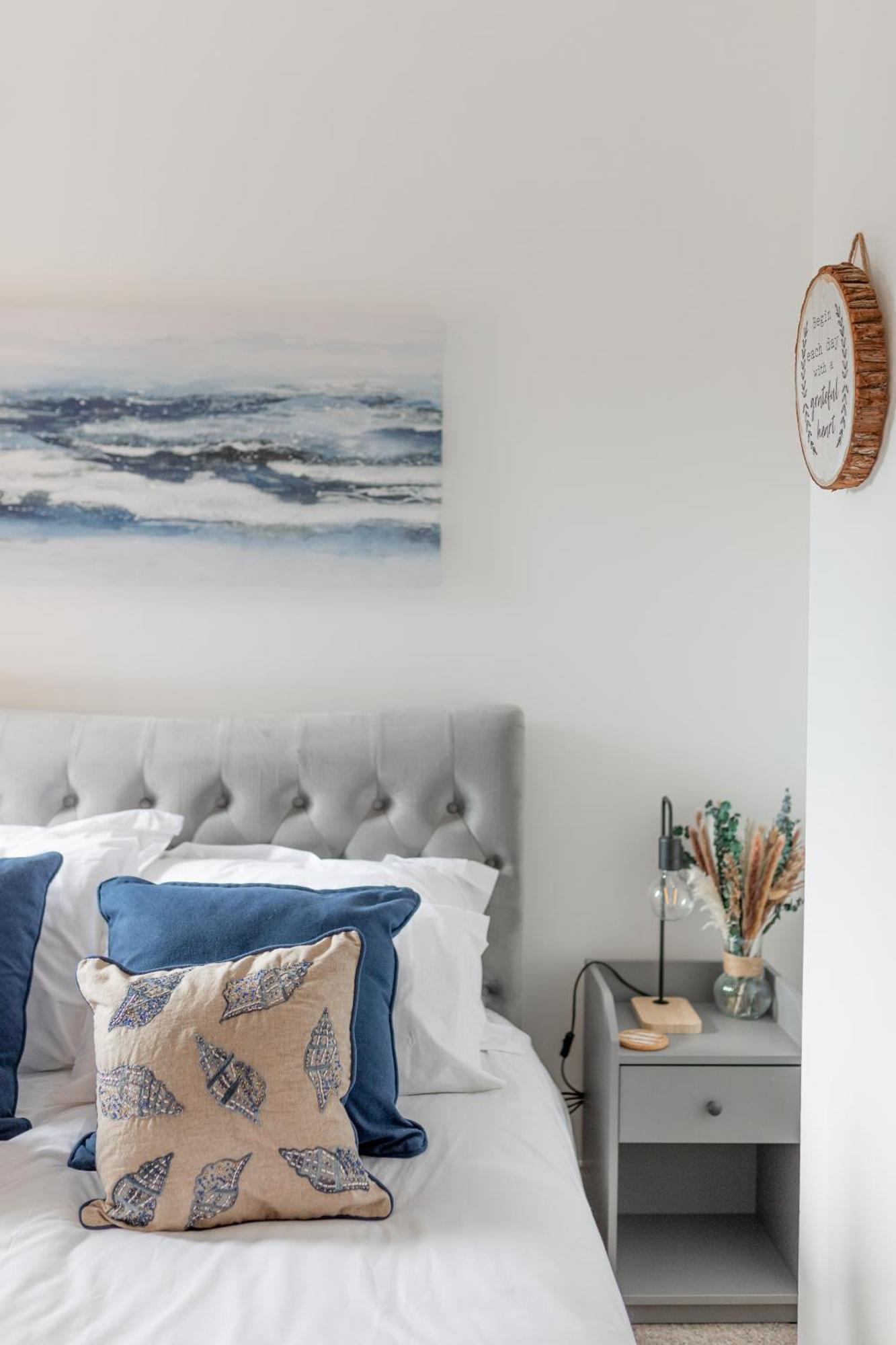 Charming Beachside Town House Райд Екстериор снимка